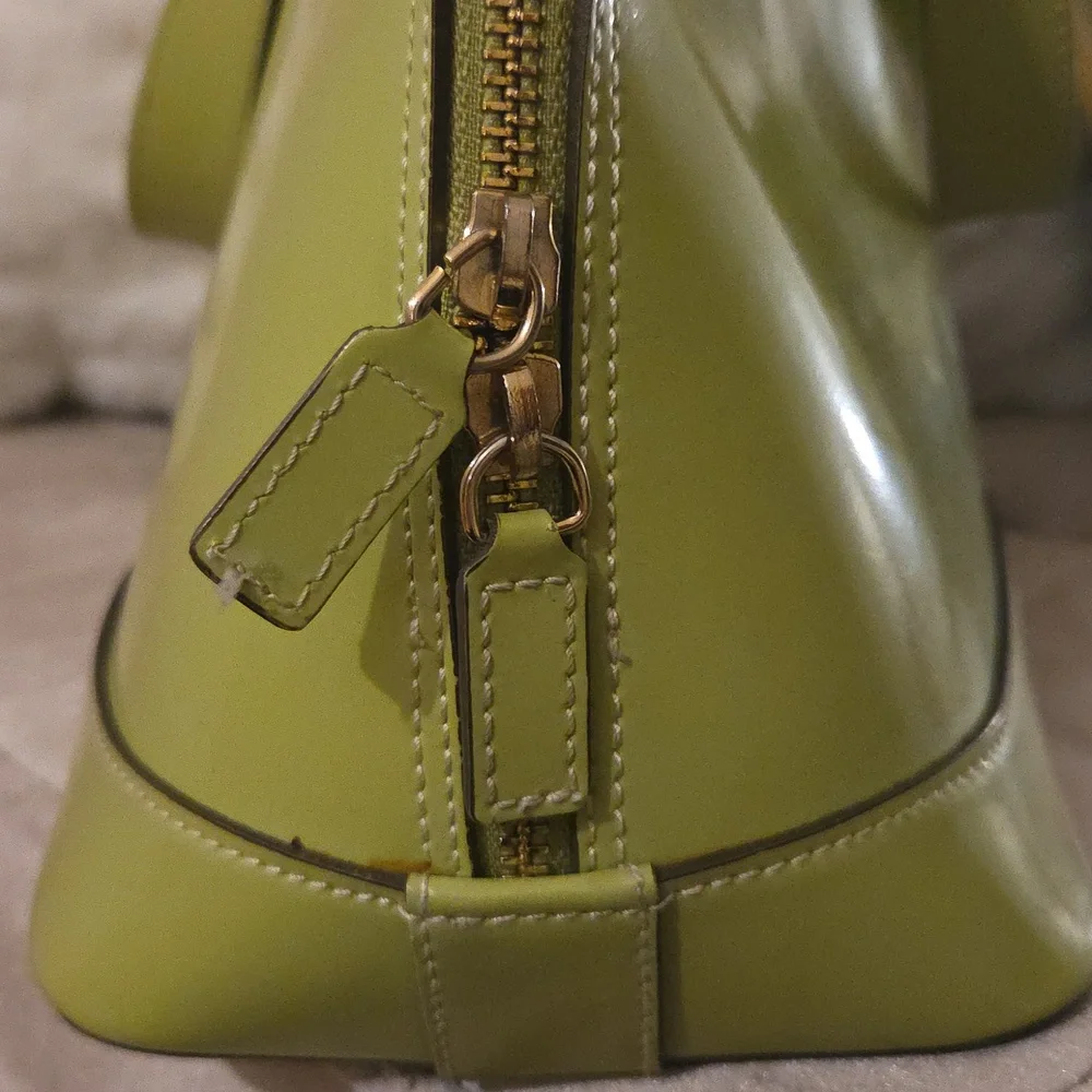 ALBERTA di Canio Genuine Leather Dome Bright Green Handbag With Dust Bag - Picture 4 of 14